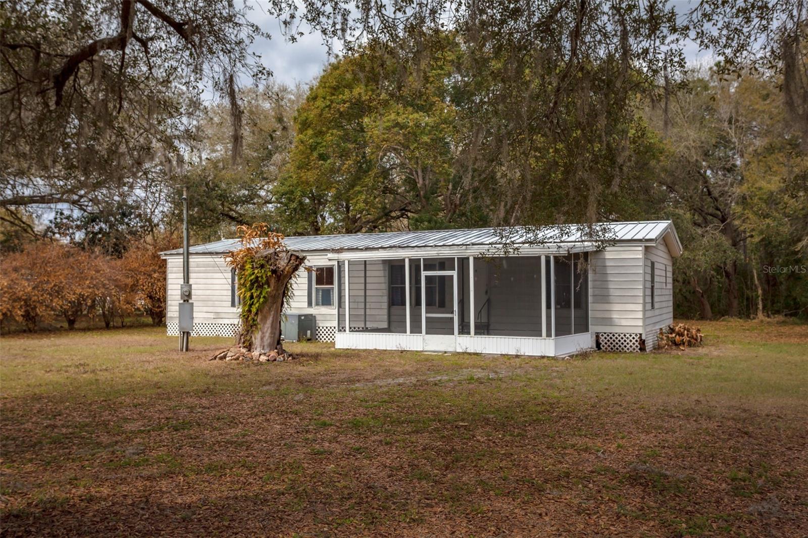 Image 30 of 36 For 233 Temple Circle W