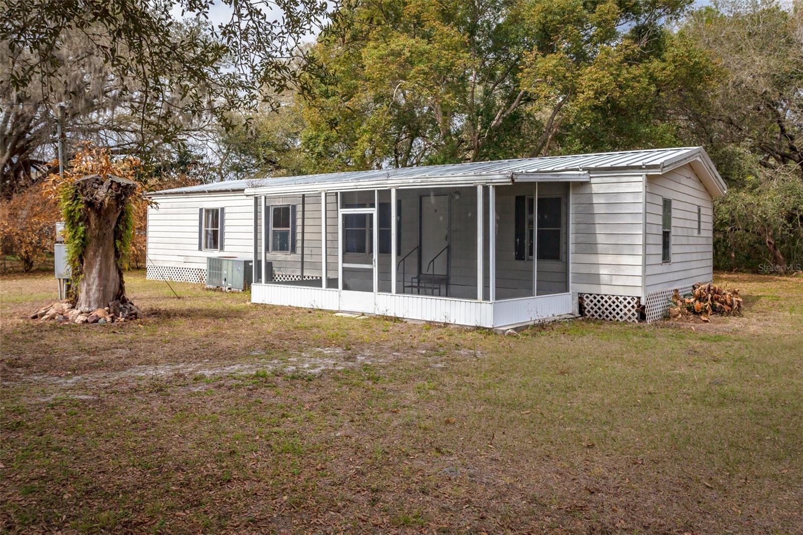 Image 31 of 36 For 233 Temple Circle W