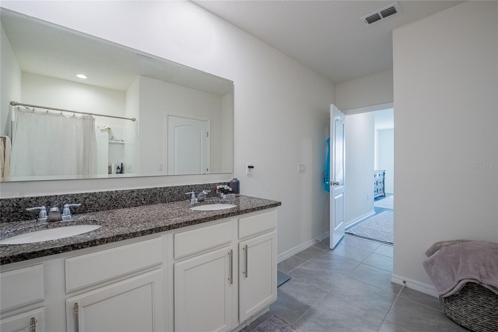 Image 23 of 41 For 2788 Grandbury Grove Road