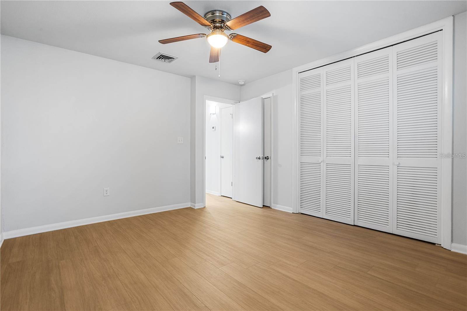 Image 12 of 26 For 769 Avenue Q Se