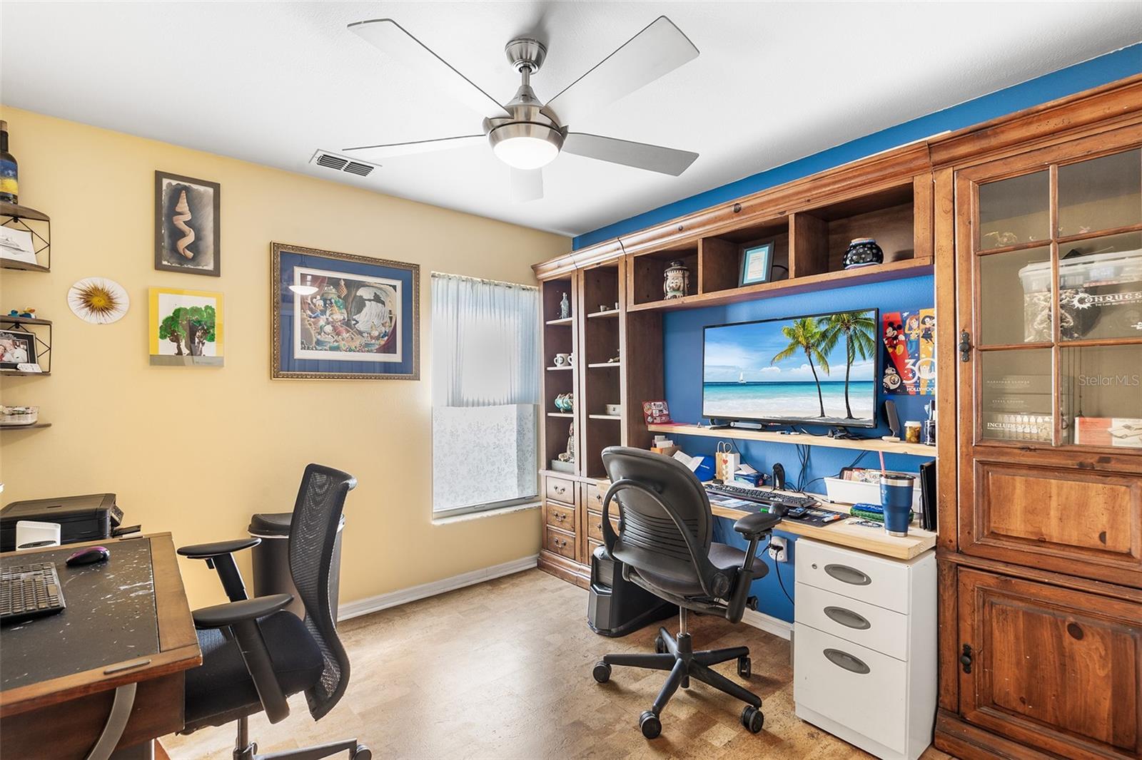 Image 26 of 49 For 221 Grosvenor Loop