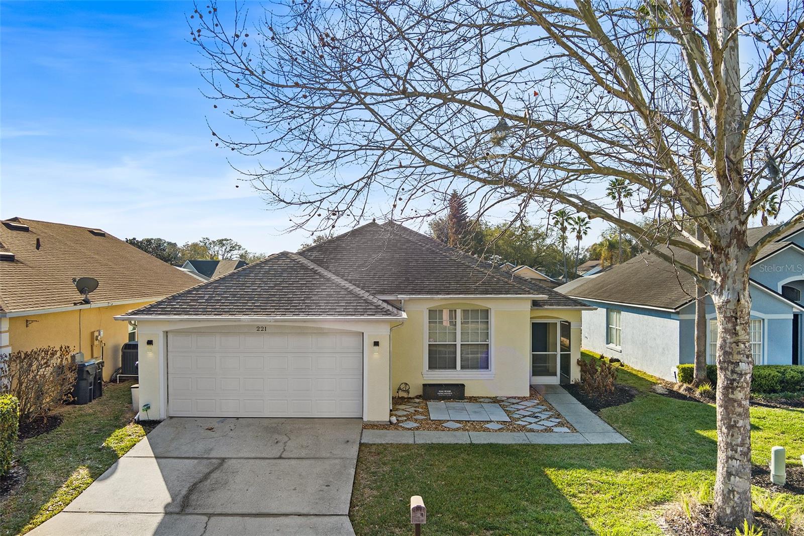 Image 31 of 49 For 221 Grosvenor Loop