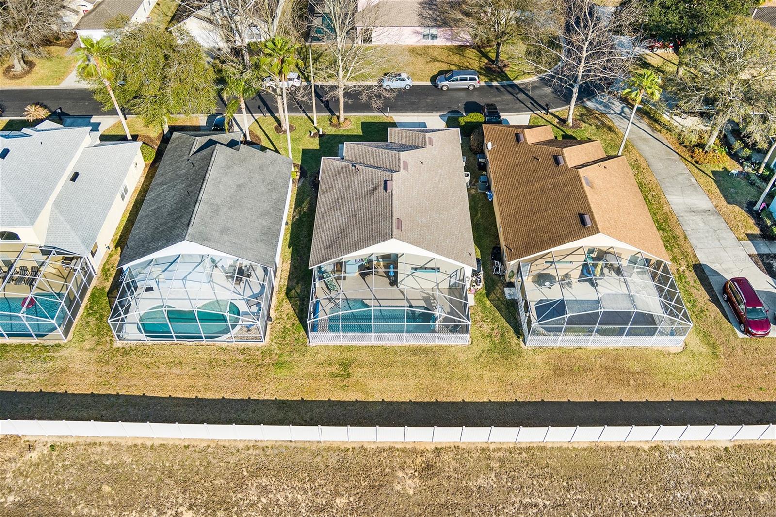 Image 42 of 49 For 221 Grosvenor Loop