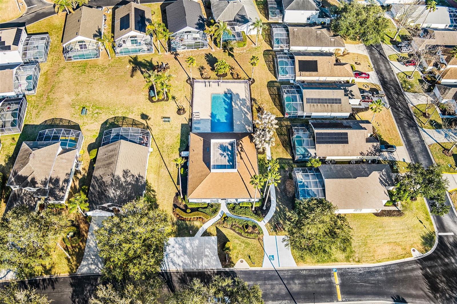 Image 43 of 49 For 221 Grosvenor Loop