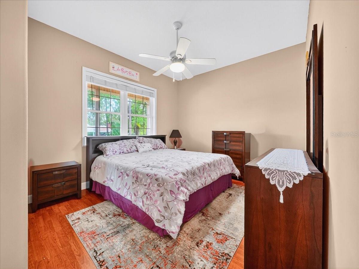 Image 34 of 50 For 1727 Stream Avenue