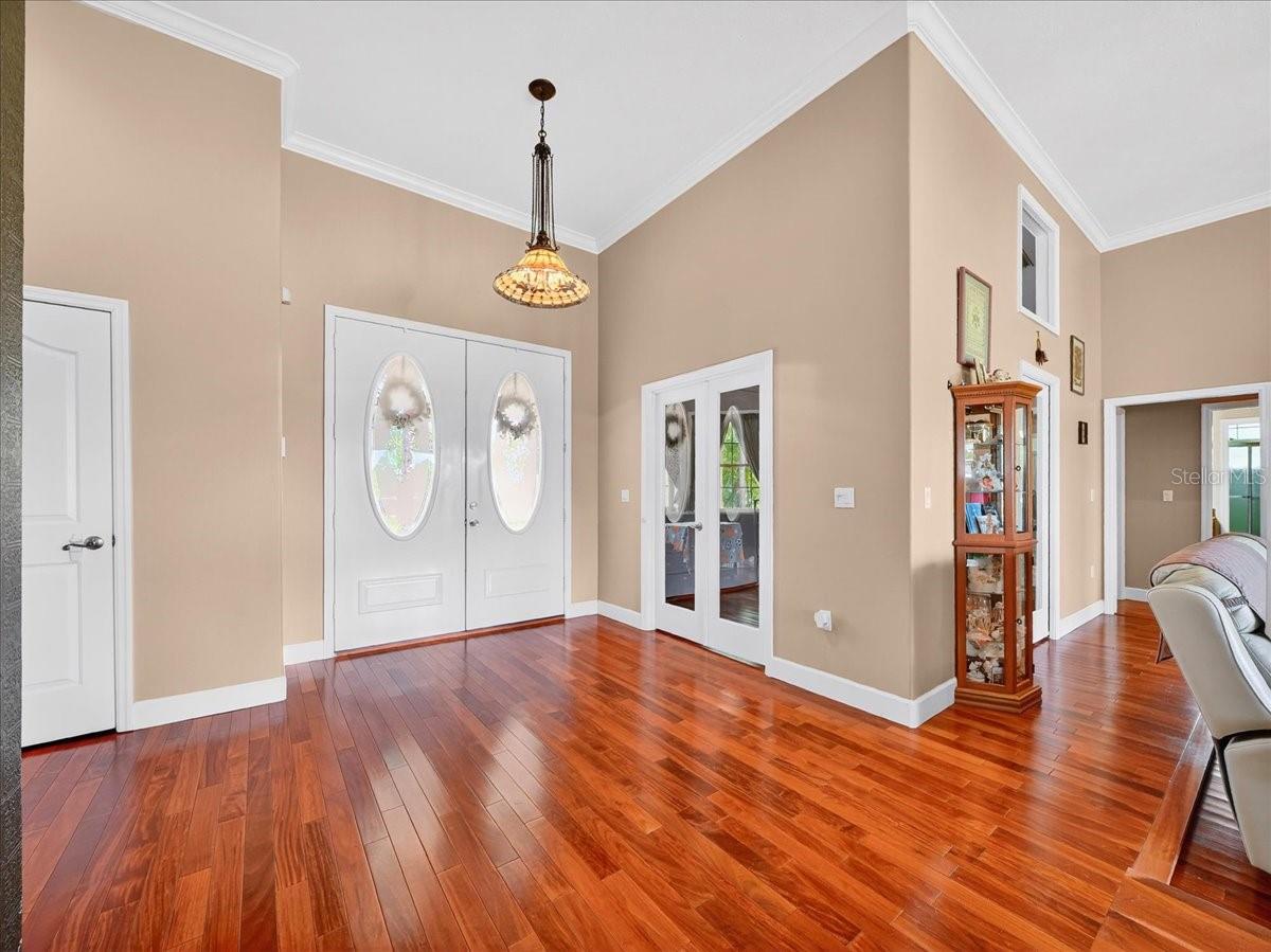 Image 5 of 50 For 1727 Stream Avenue