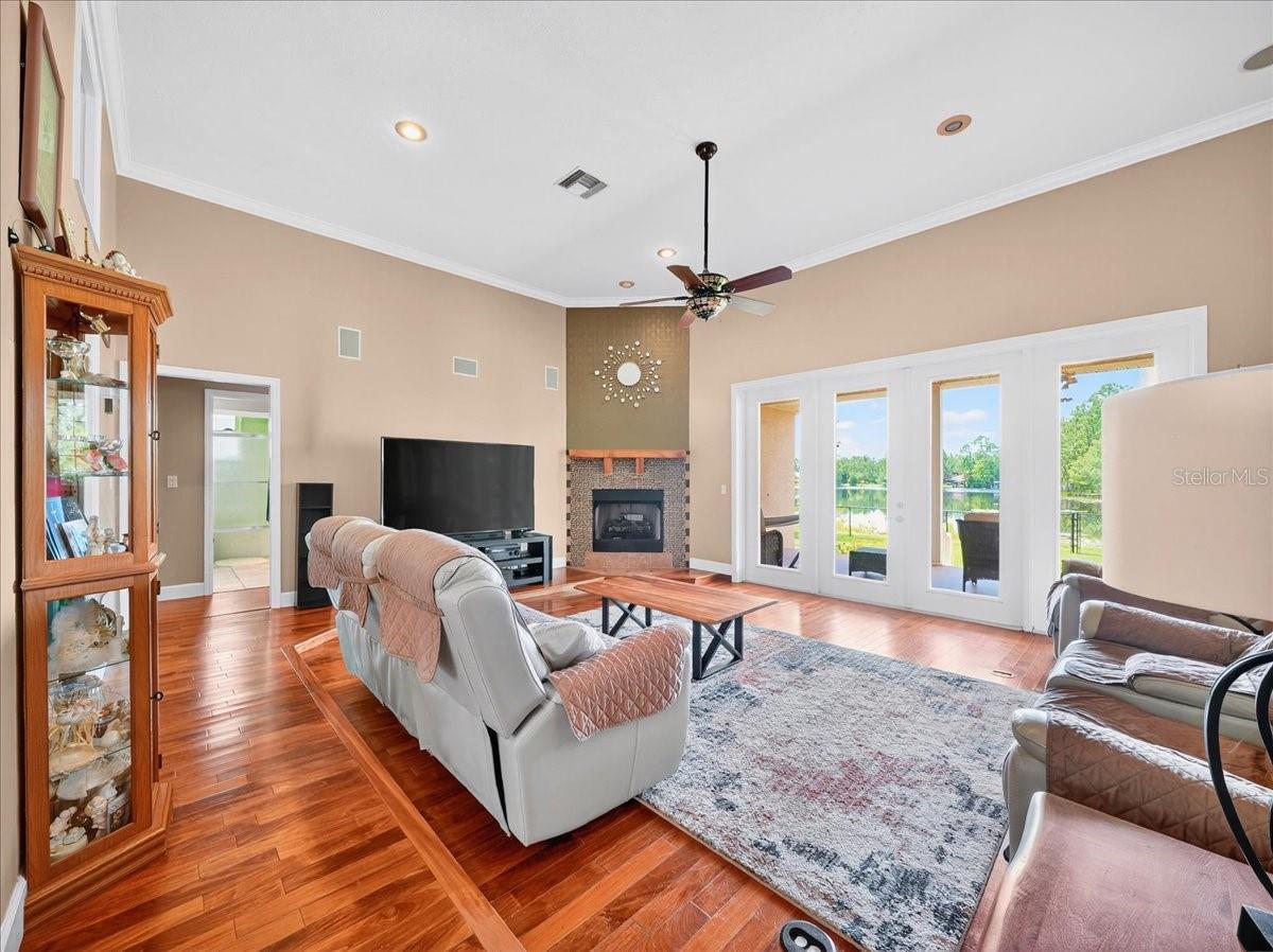 Image 6 of 50 For 1727 Stream Avenue