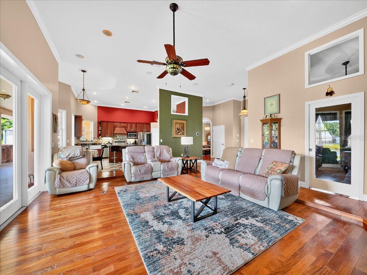 Image 8 of 50 For 1727 Stream Avenue