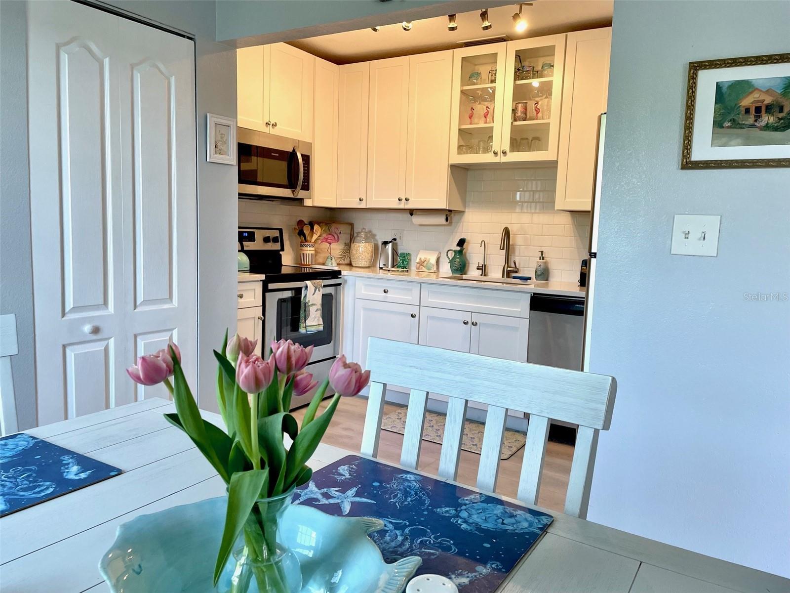 Image 4 of 37 For 249 Pompano Drive Se D