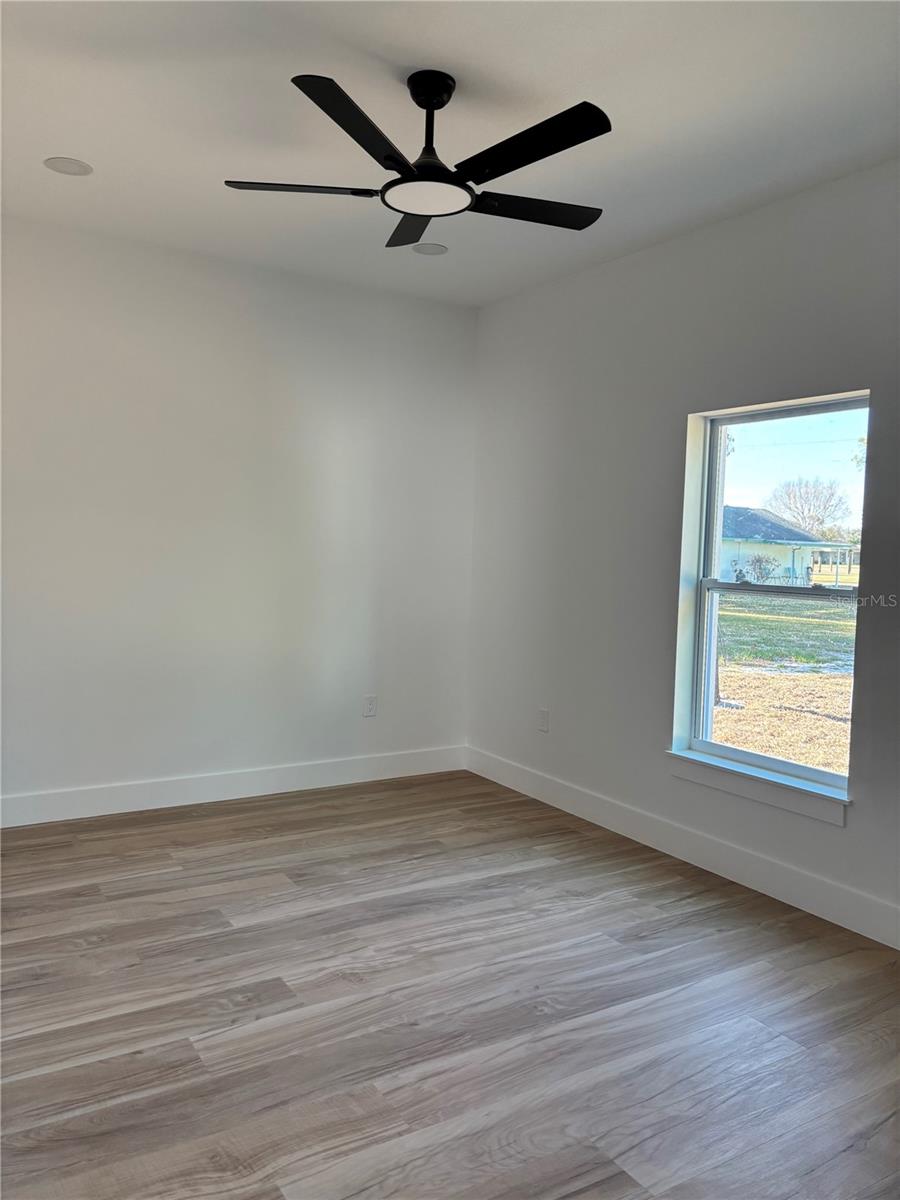 Image 14 of 19 For 317 Quail Avenue