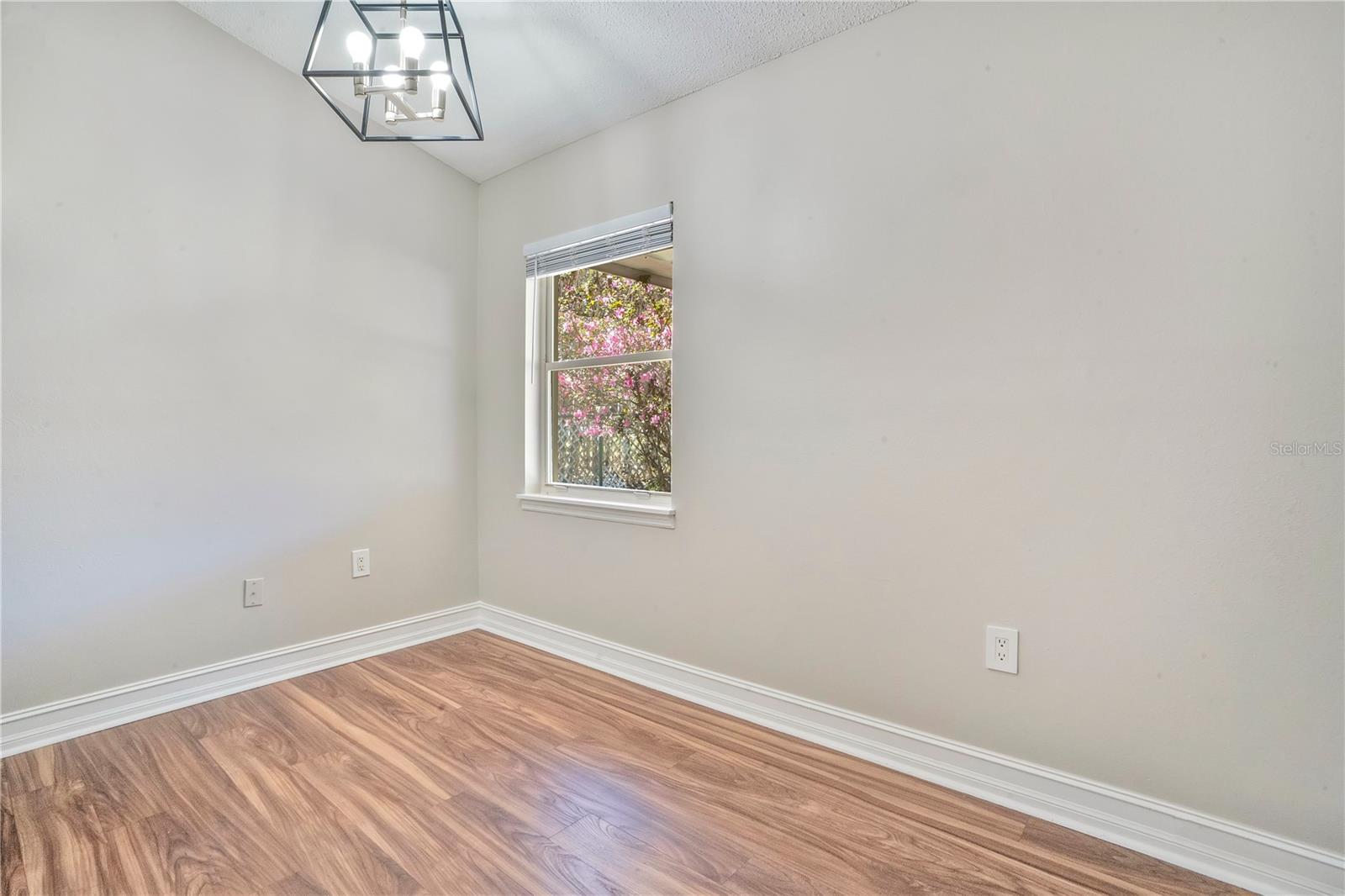 Image 10 of 34 For 5215 Martinique Drive