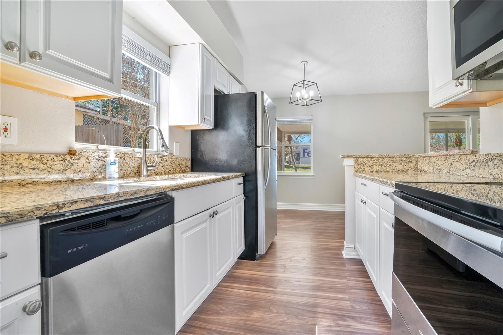 Image 12 of 34 For 5215 Martinique Drive