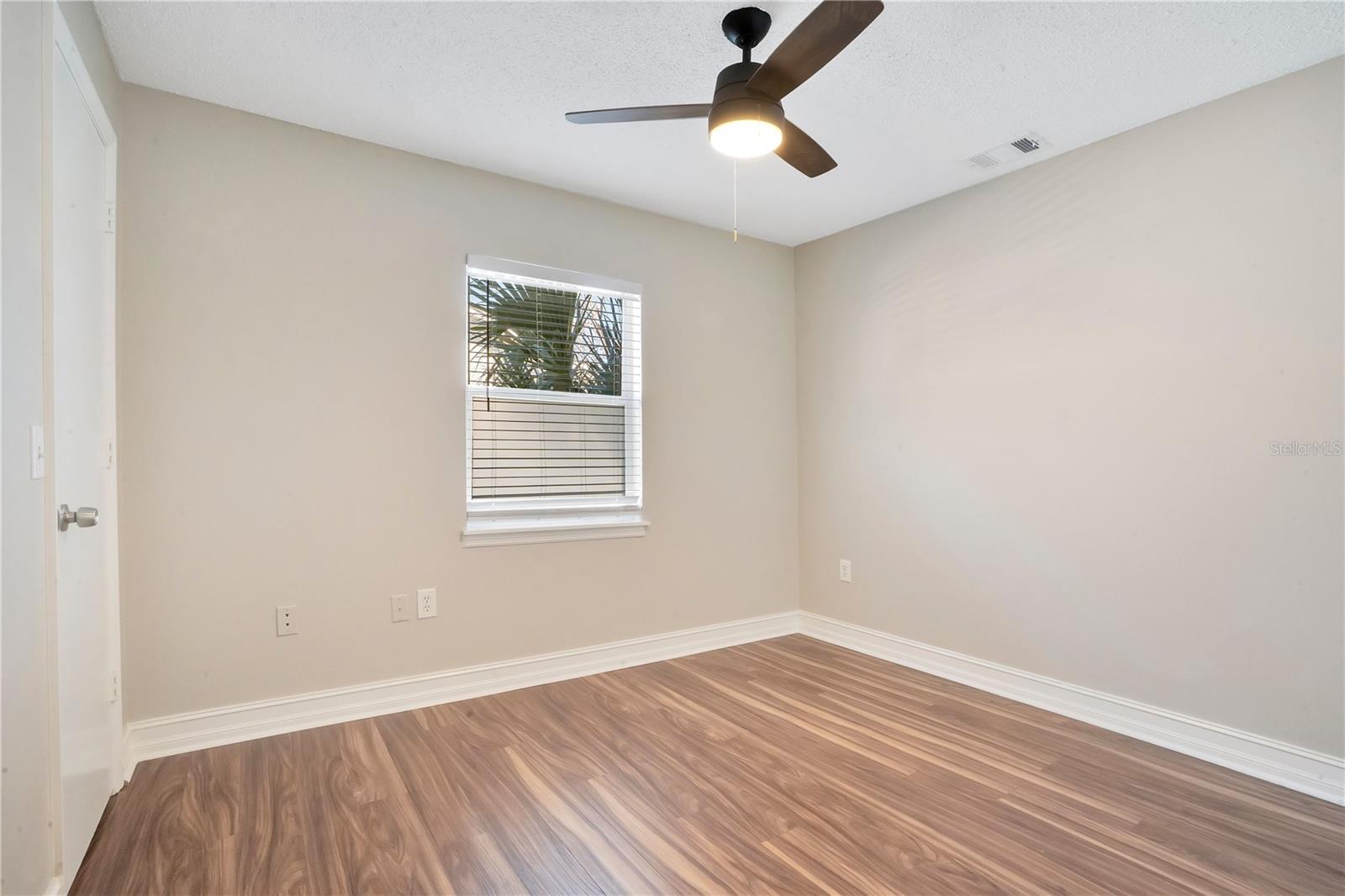 Image 18 of 34 For 5215 Martinique Drive