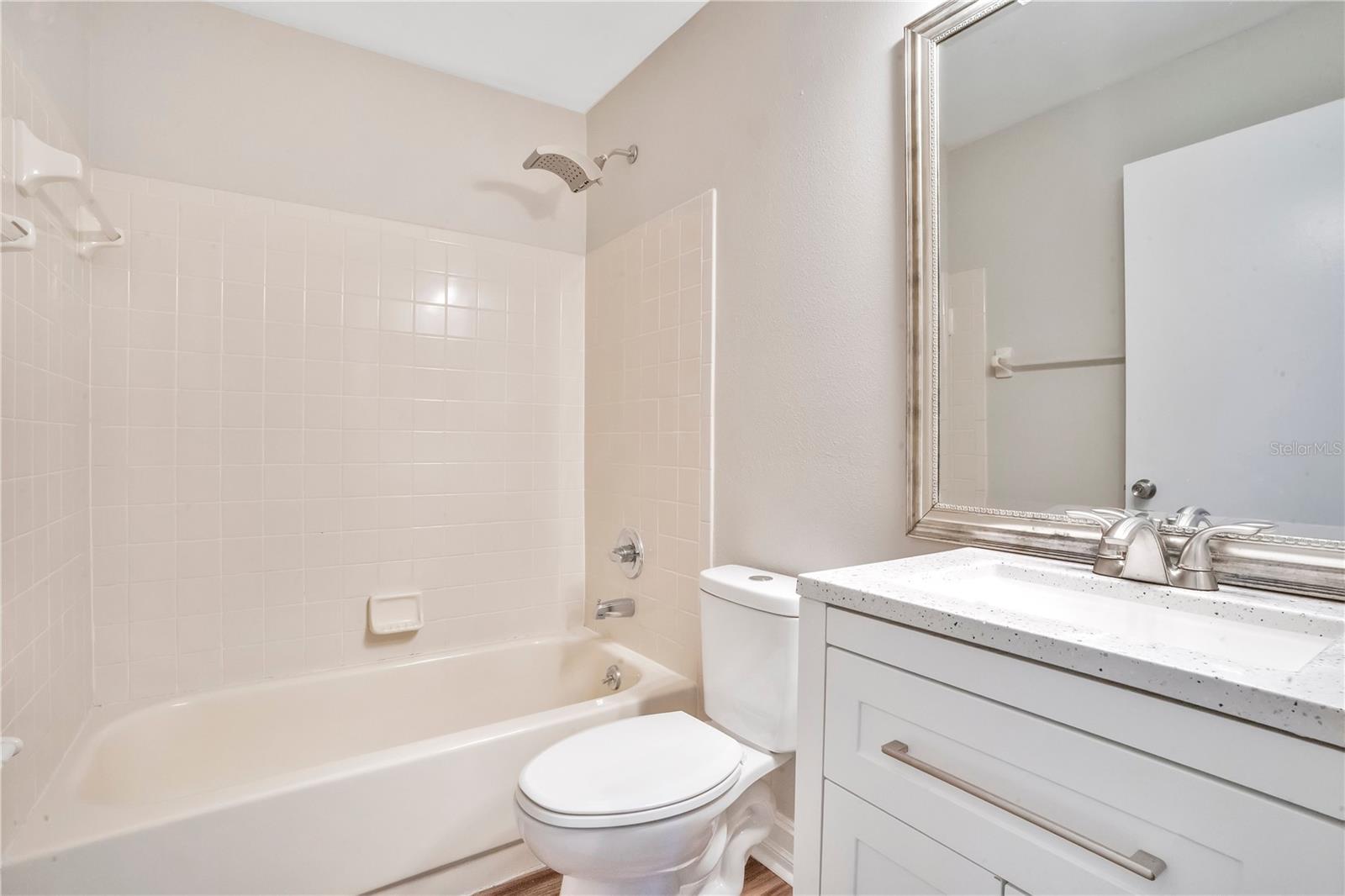 Image 19 of 34 For 5215 Martinique Drive