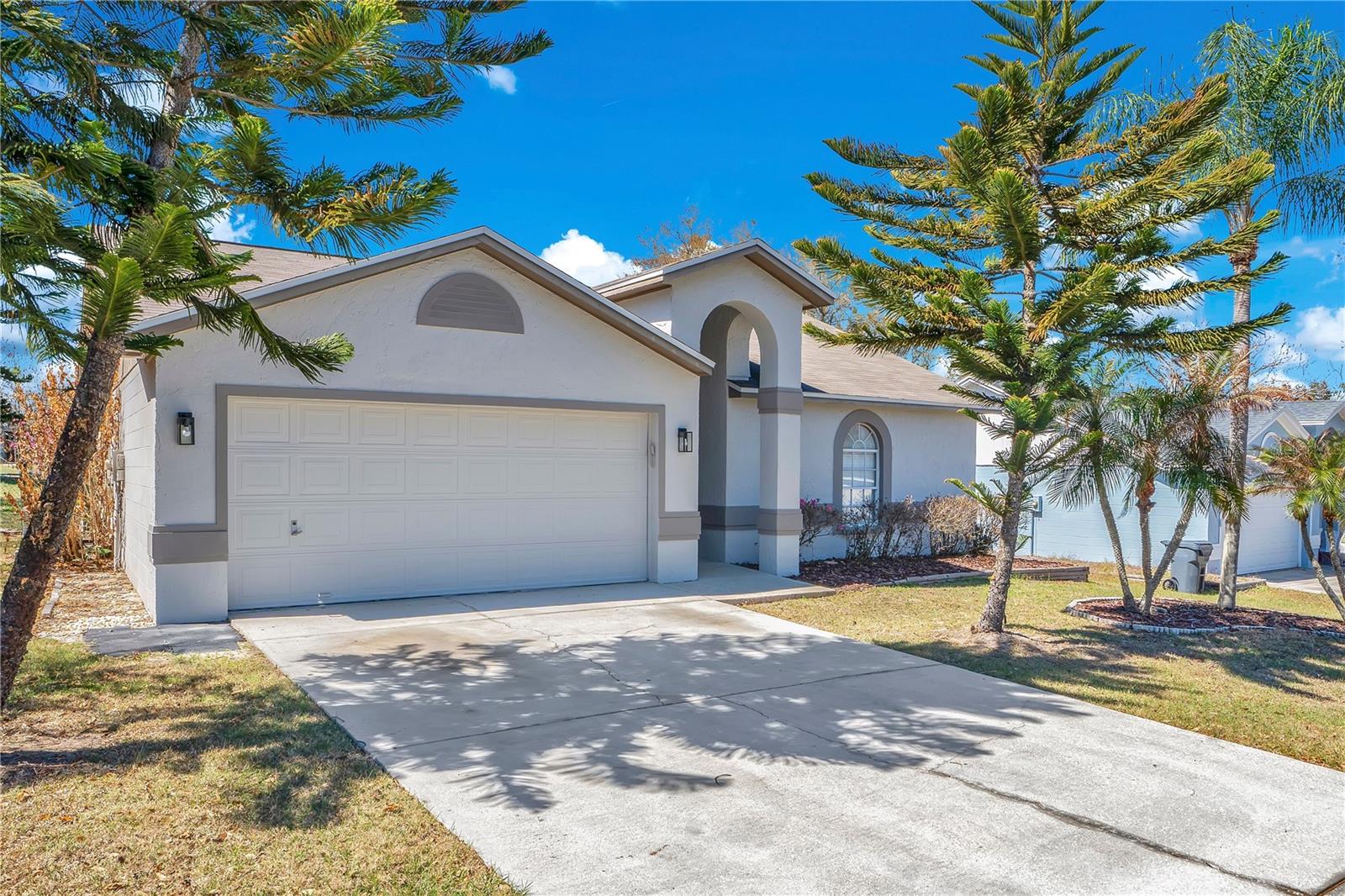 Image 2 of 34 For 5215 Martinique Drive