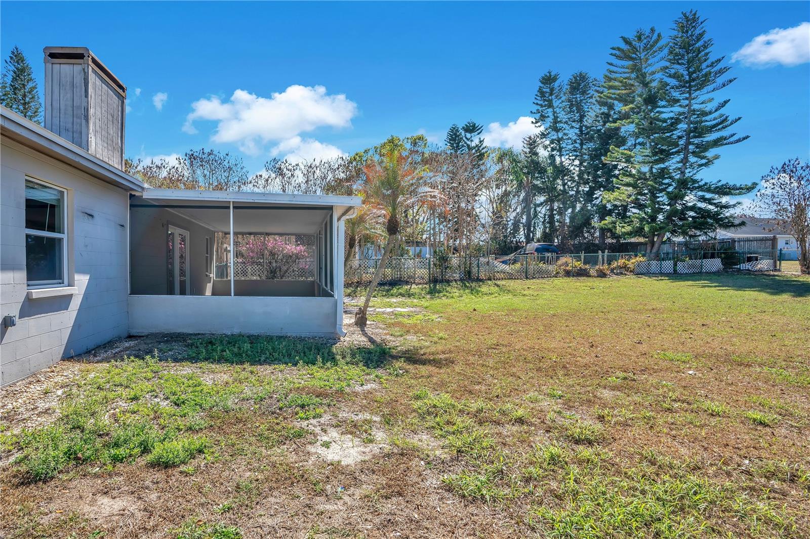 Image 23 of 34 For 5215 Martinique Drive