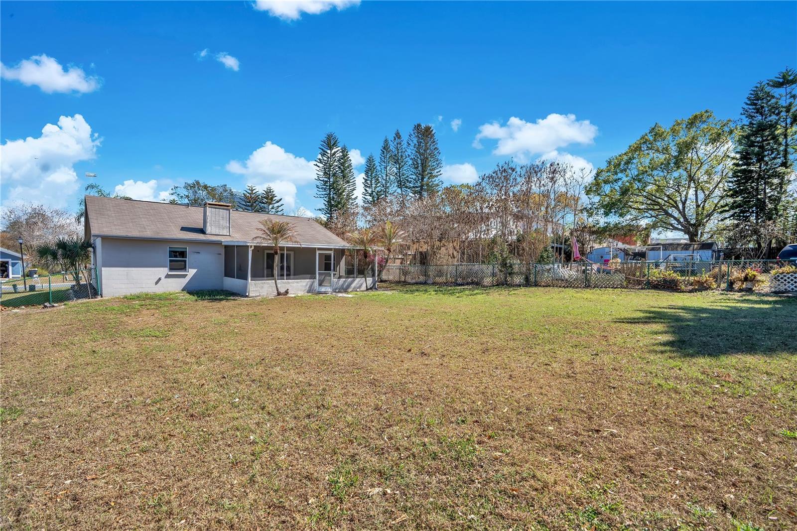 Image 24 of 34 For 5215 Martinique Drive