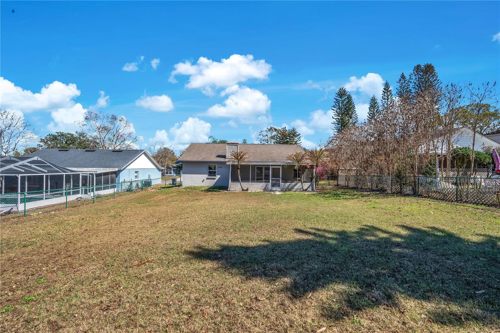 Image 25 of 34 For 5215 Martinique Drive