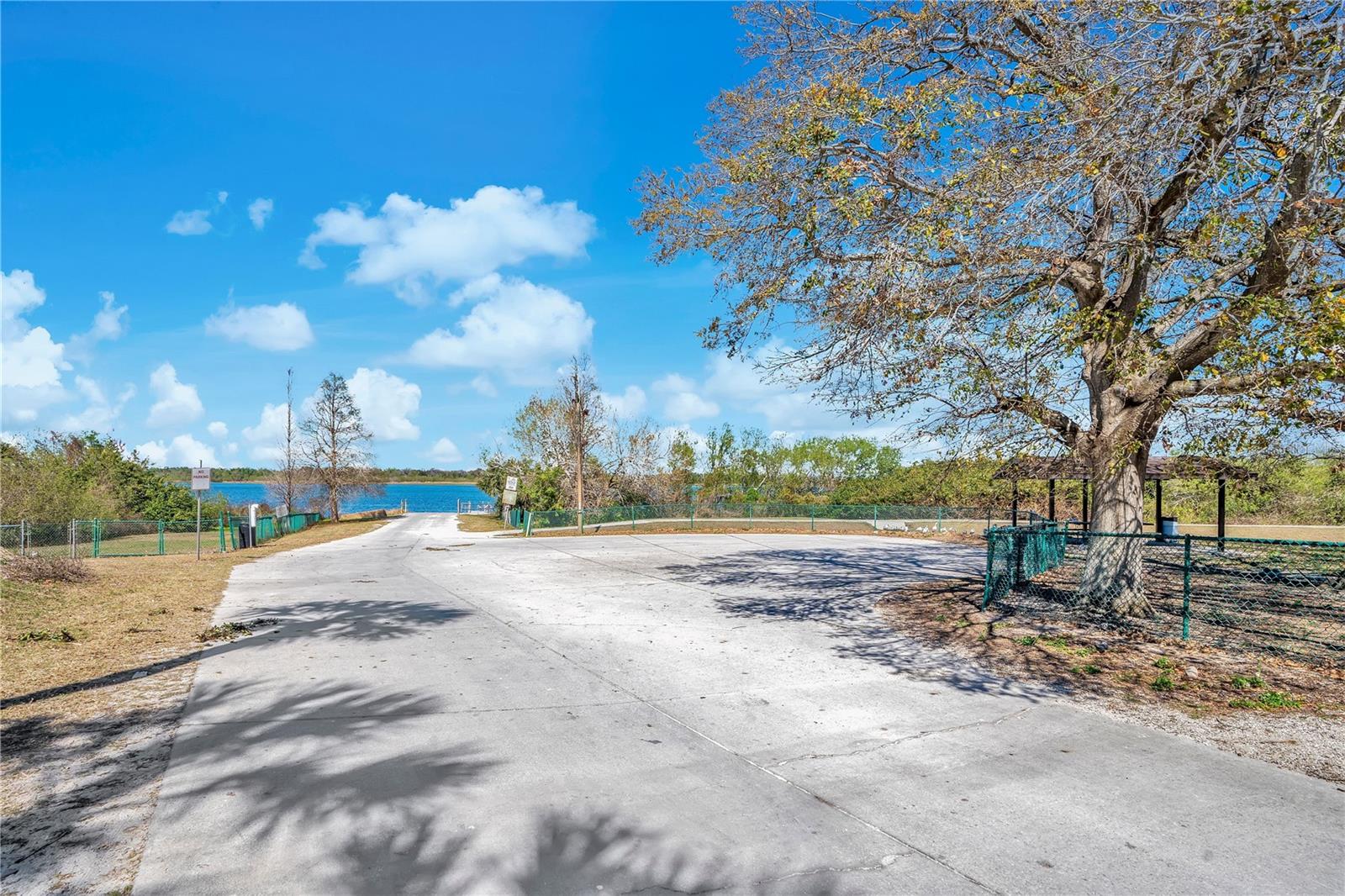 Image 28 of 34 For 5215 Martinique Drive