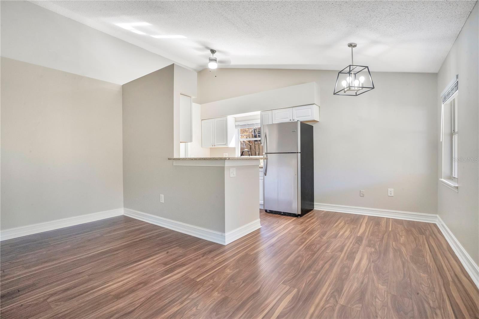 Image 9 of 34 For 5215 Martinique Drive