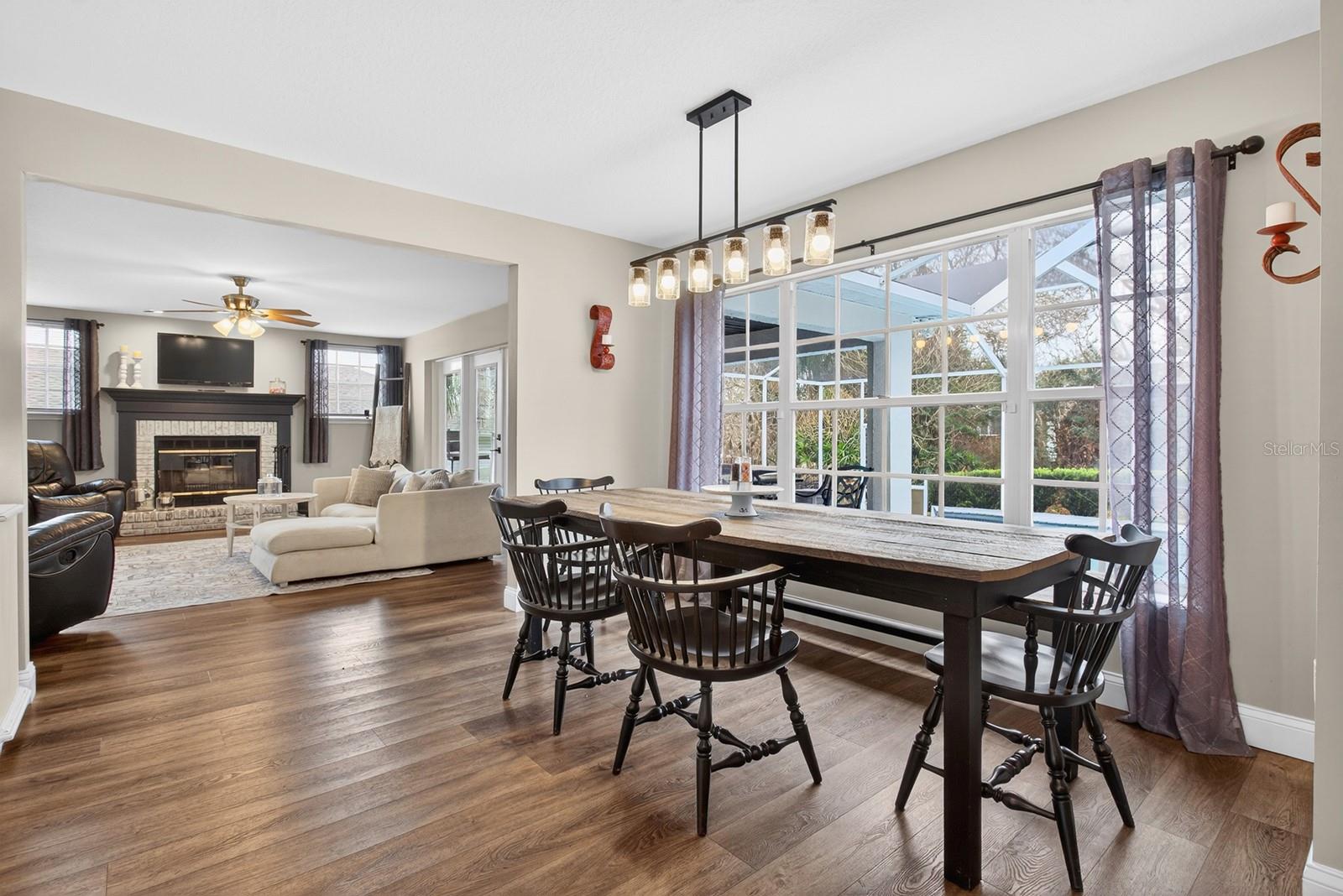 Image 13 of 42 For 5834 Coveview Drive E