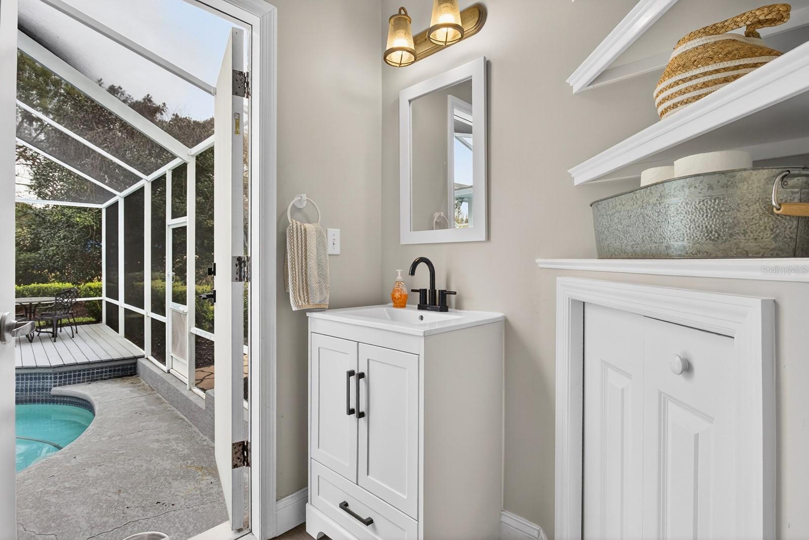 Image 18 of 42 For 5834 Coveview Drive E