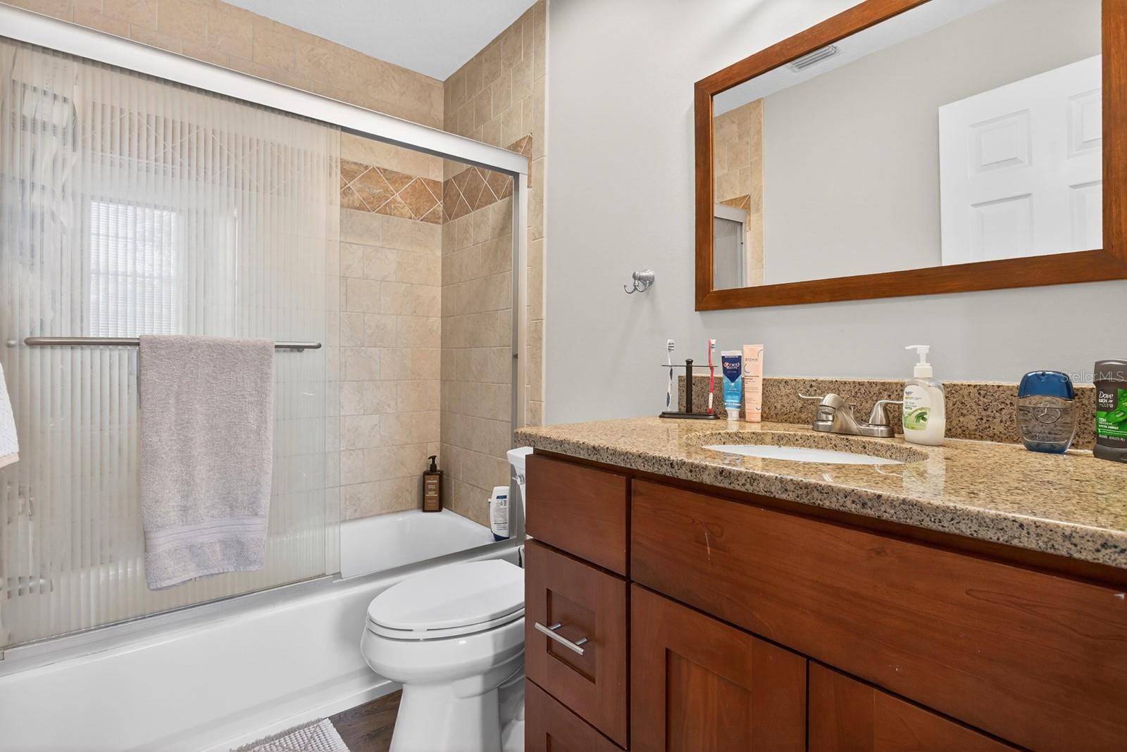 Image 26 of 42 For 5834 Coveview Drive E