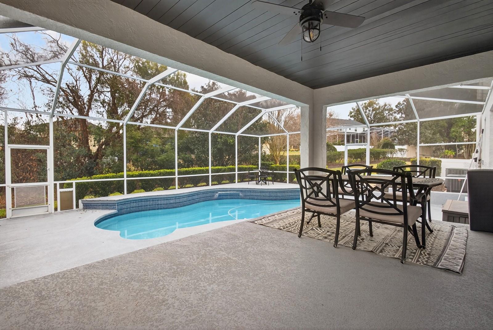 Image 28 of 42 For 5834 Coveview Drive E