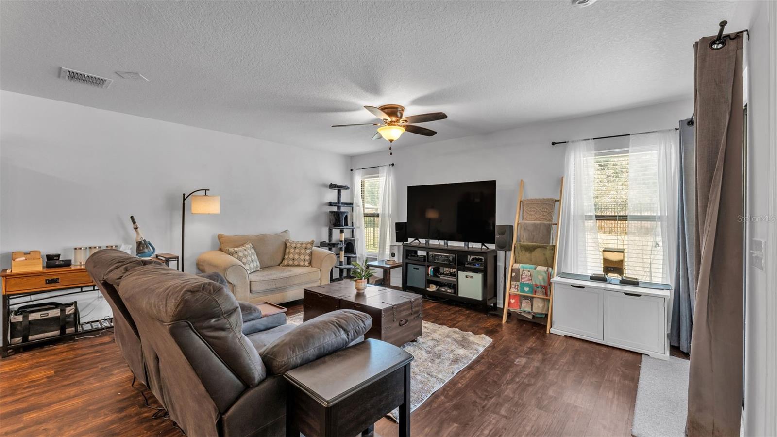 Image 10 of 52 For 5582 Maggiore Boulevard