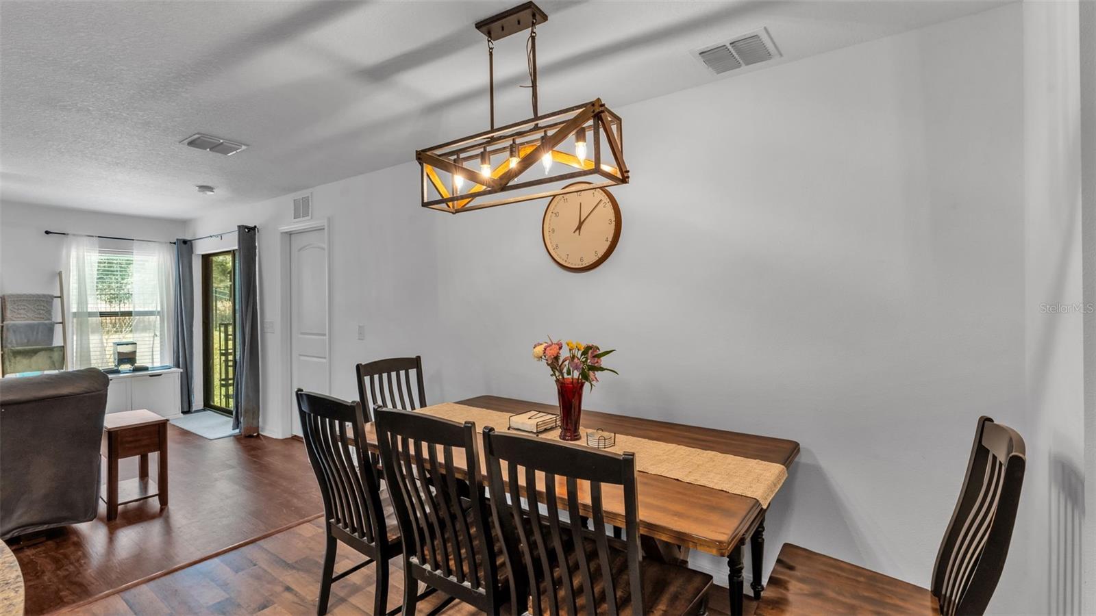 Image 15 of 52 For 5582 Maggiore Boulevard