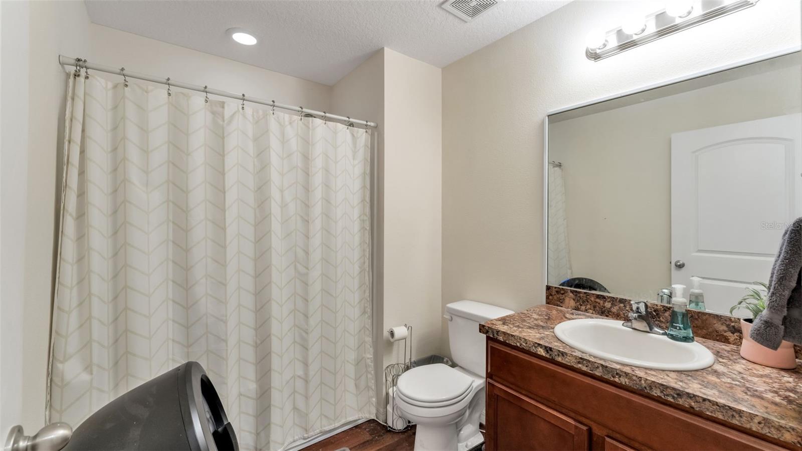 Image 20 of 52 For 5582 Maggiore Boulevard