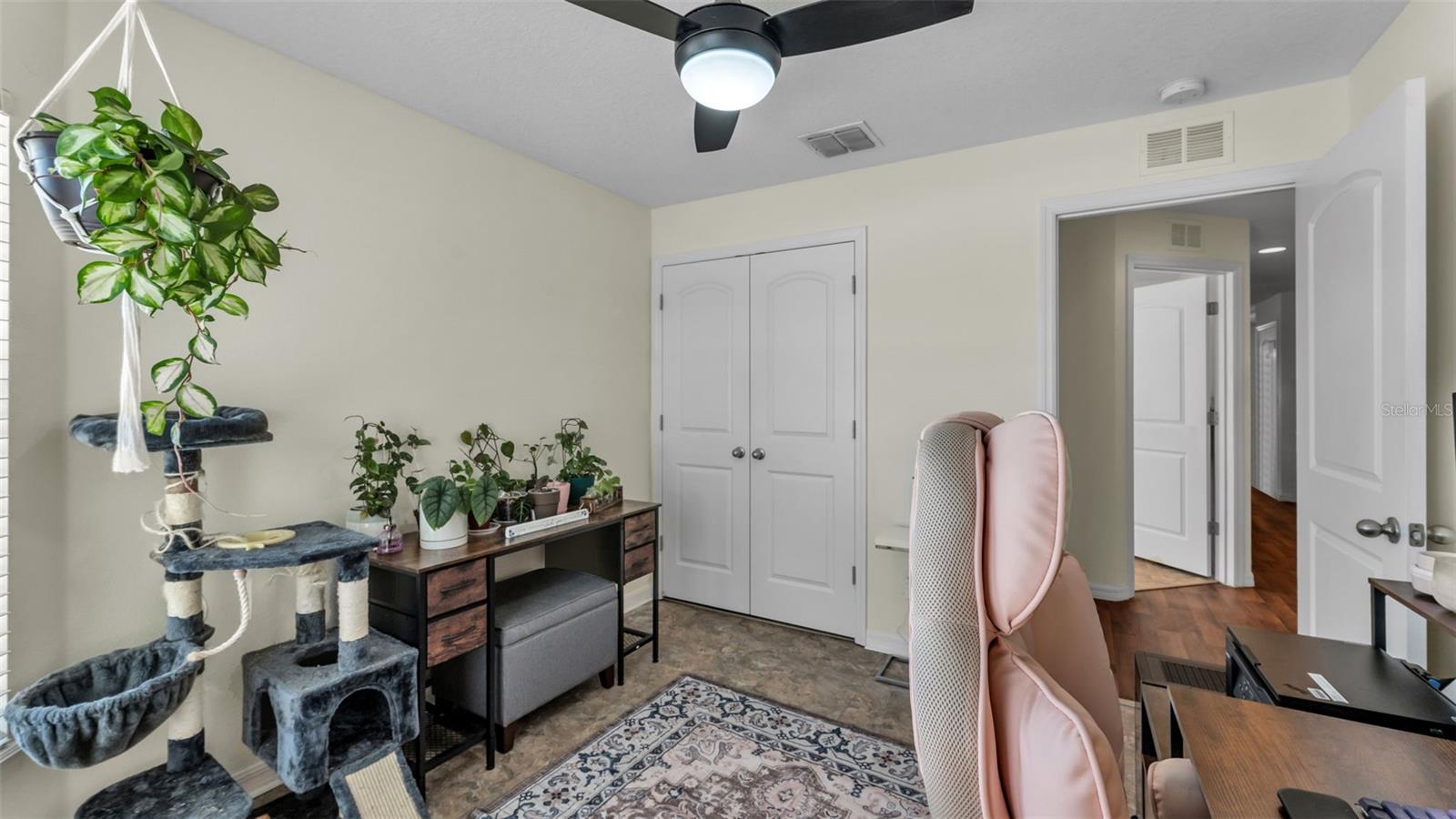 Image 23 of 52 For 5582 Maggiore Boulevard