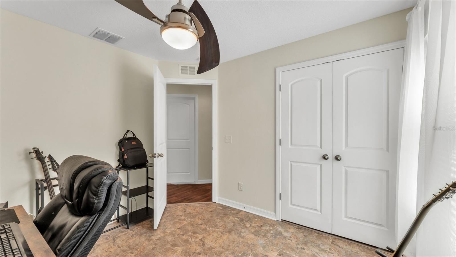 Image 25 of 52 For 5582 Maggiore Boulevard