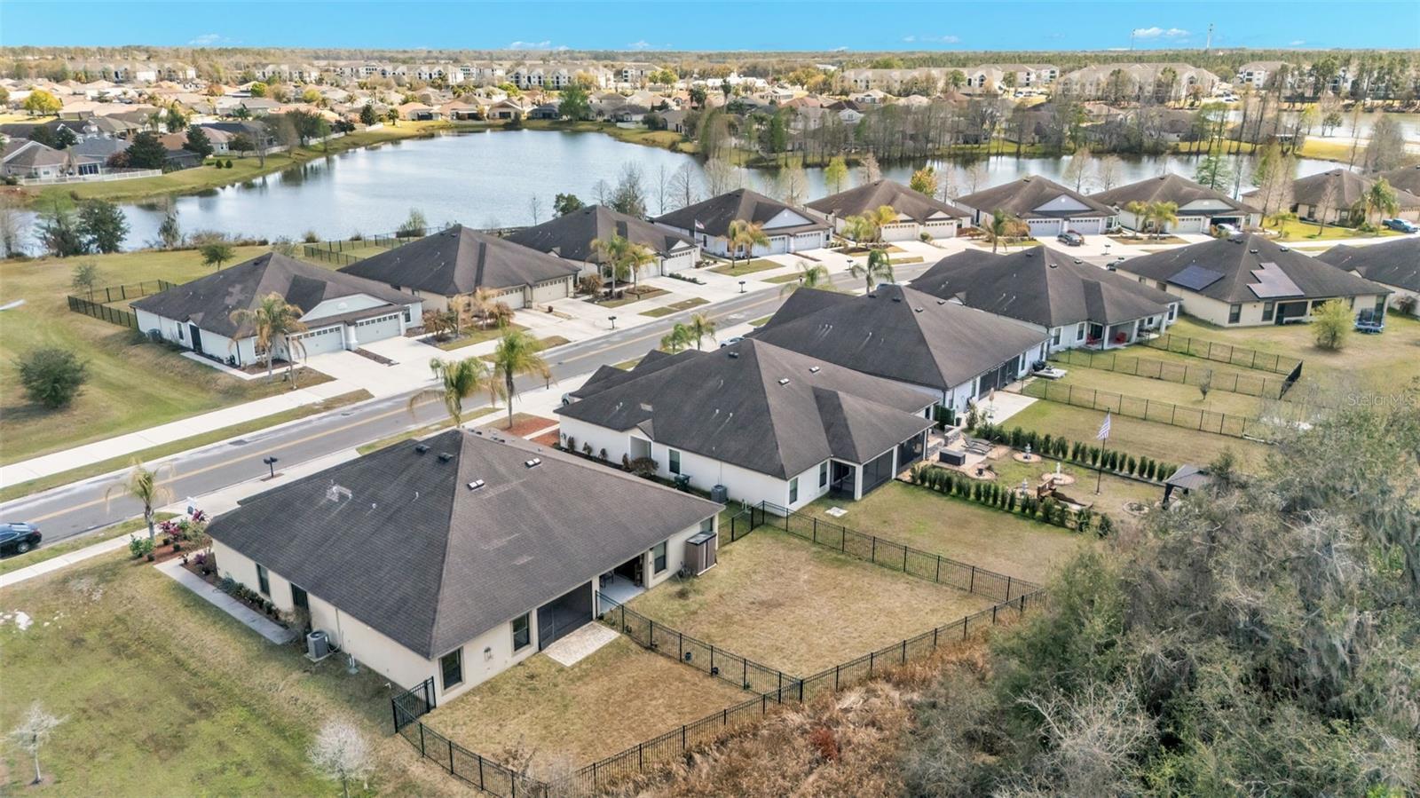 Image 40 of 52 For 5582 Maggiore Boulevard