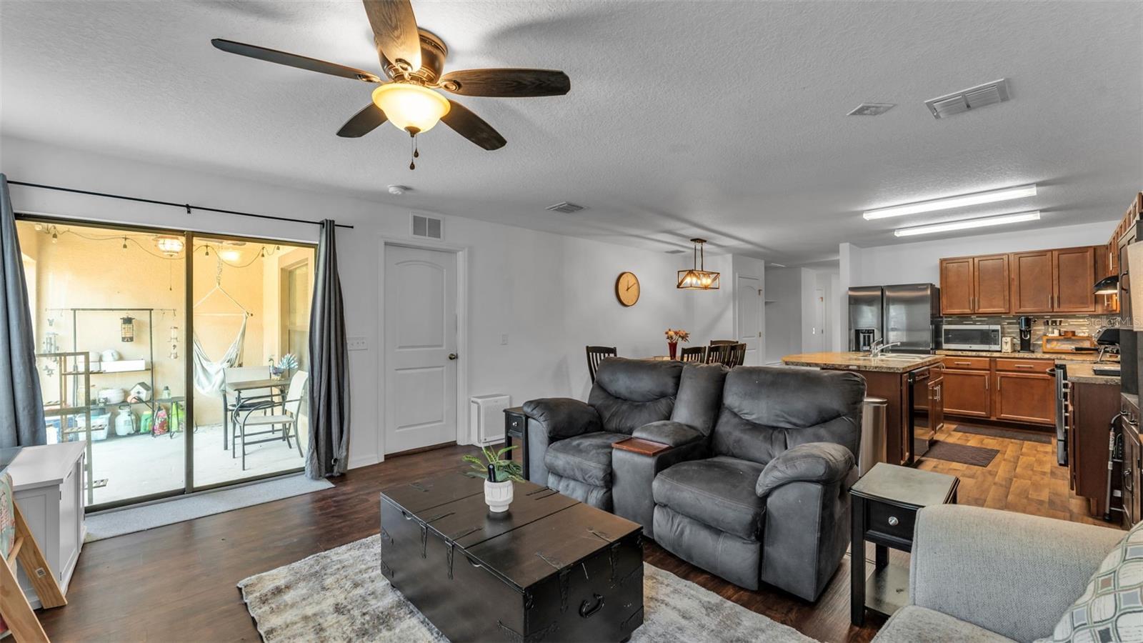 Image 8 of 52 For 5582 Maggiore Boulevard