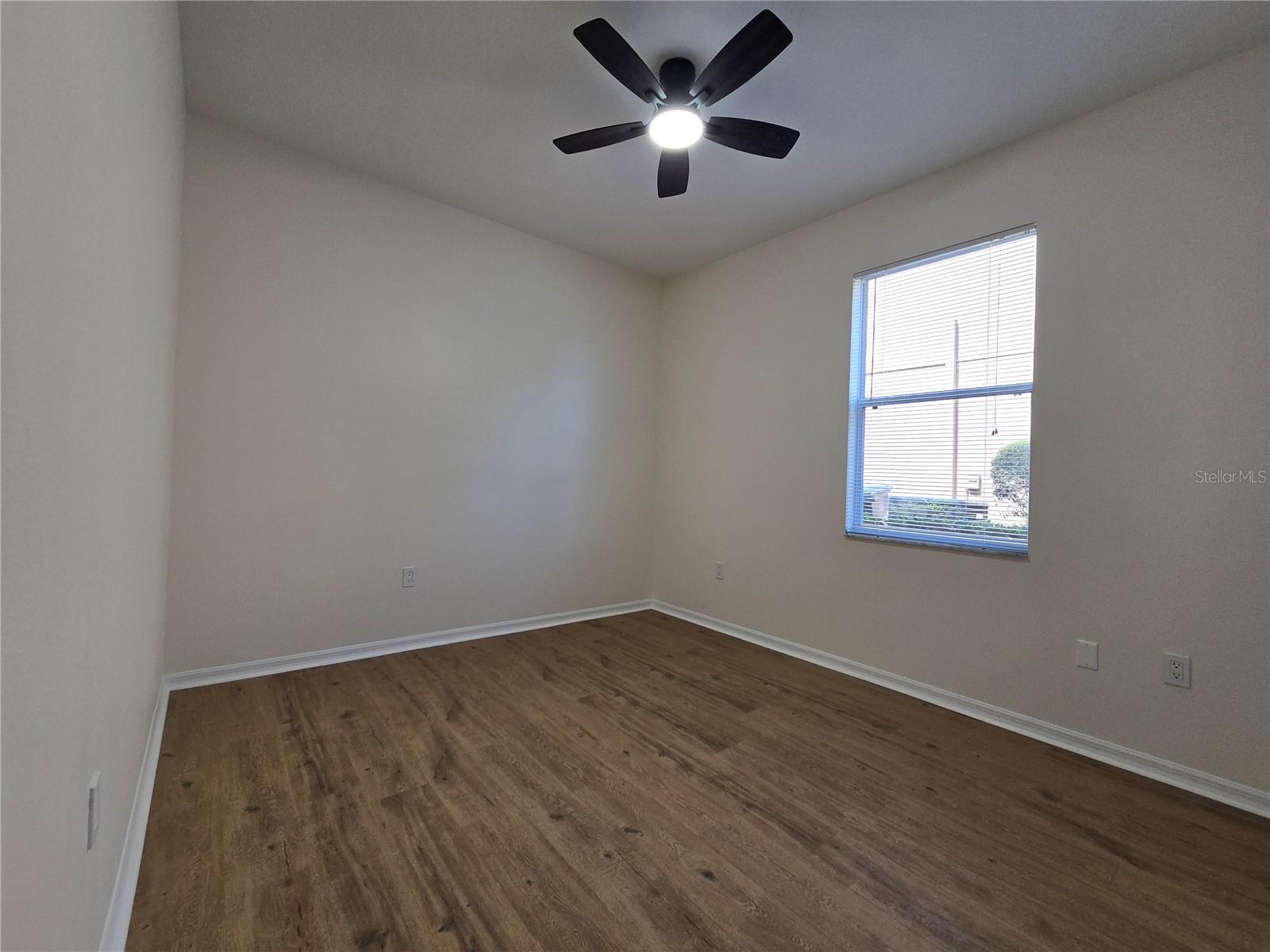 Image 16 of 29 For 6889 Lake Eaglebrooke Drive