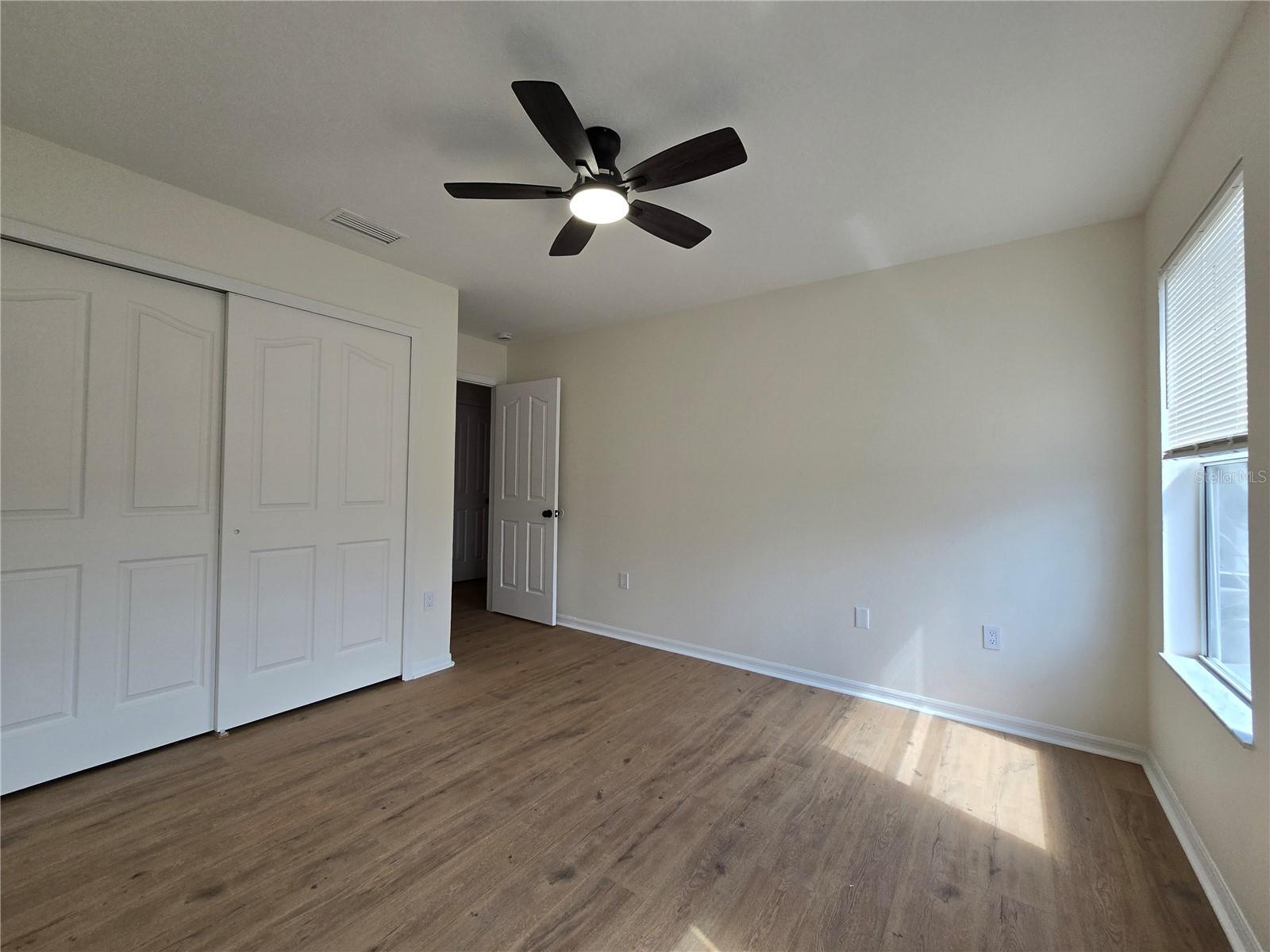 Image 23 of 29 For 6889 Lake Eaglebrooke Drive