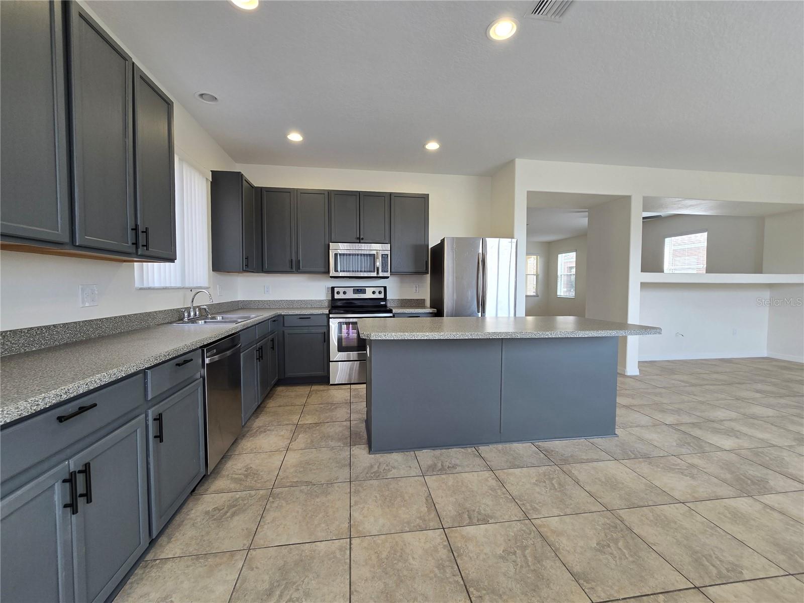 Image 9 of 29 For 6889 Lake Eaglebrooke Drive