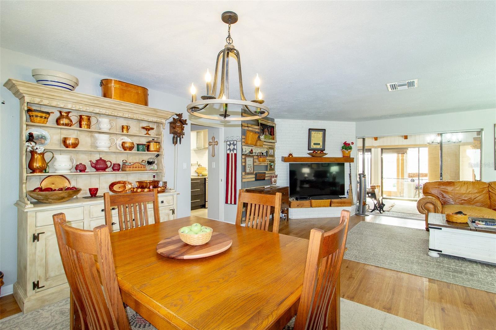 Image 6 of 37 For 5428 Weber Place