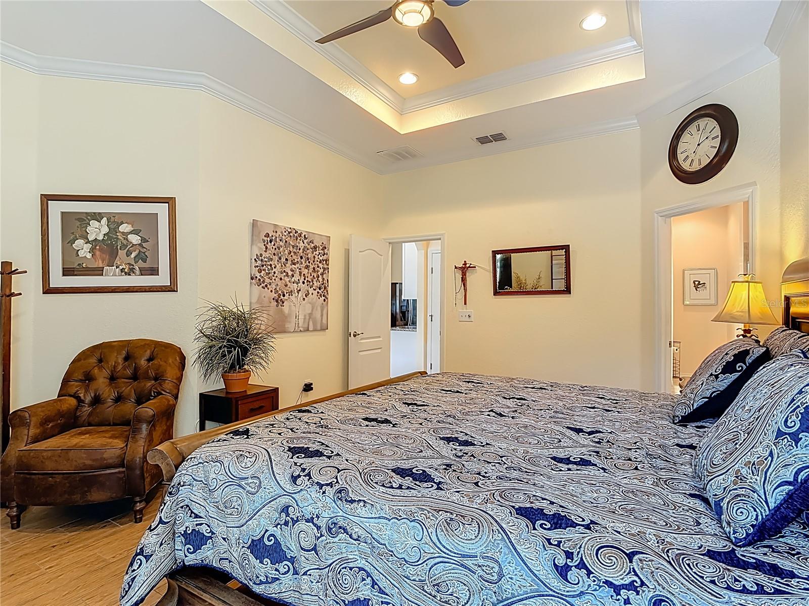 Image 23 of 49 For 1936 Crossroads Boulevard