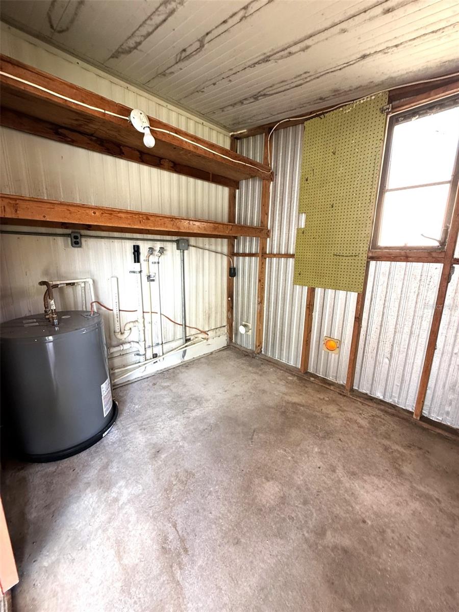 Image 21 of 25 For 2055 Floral Avenue 214