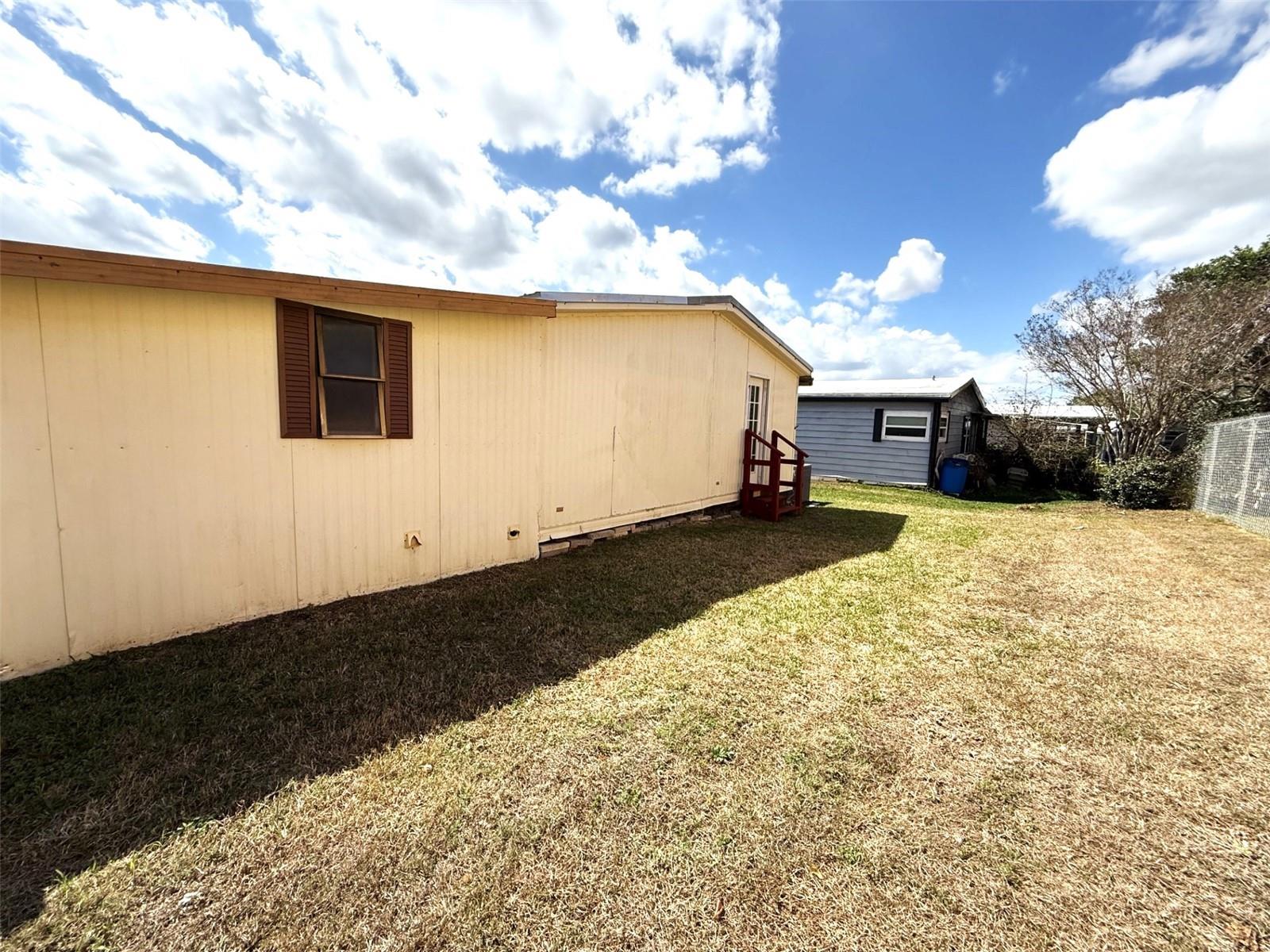 Image 24 of 25 For 2055 Floral Avenue 214