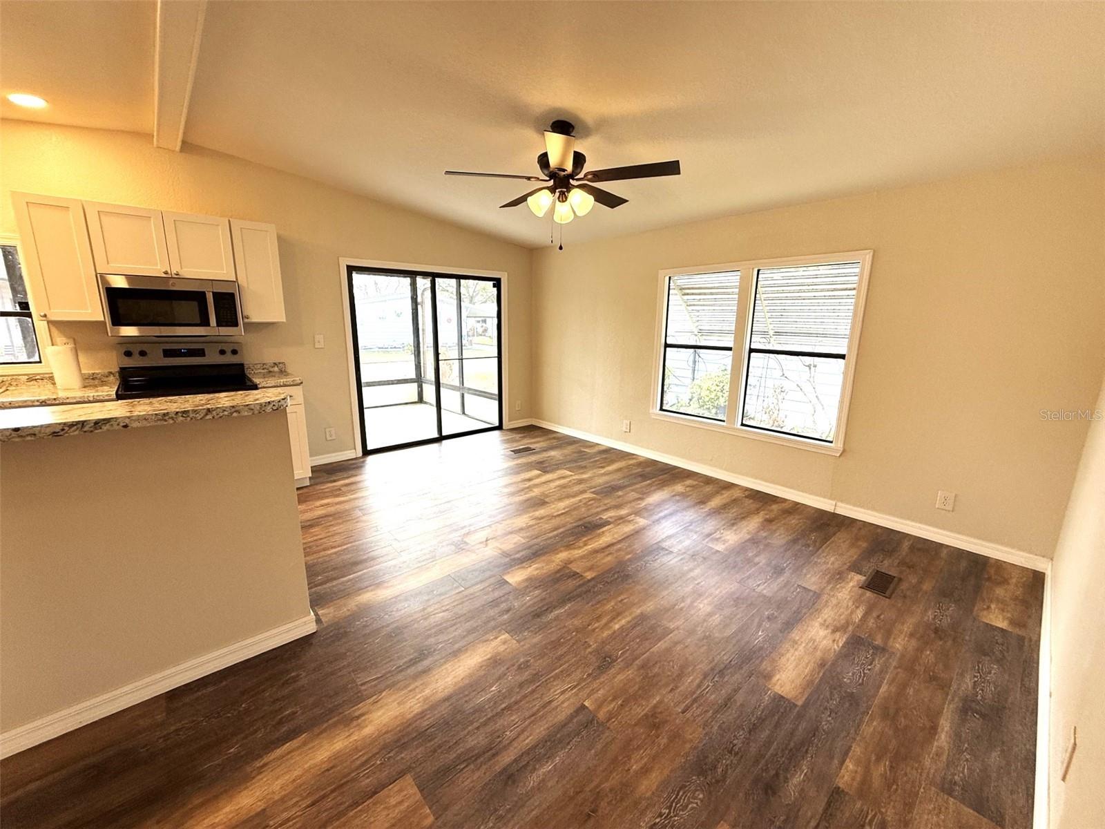 Image 6 of 25 For 2055 Floral Avenue 214