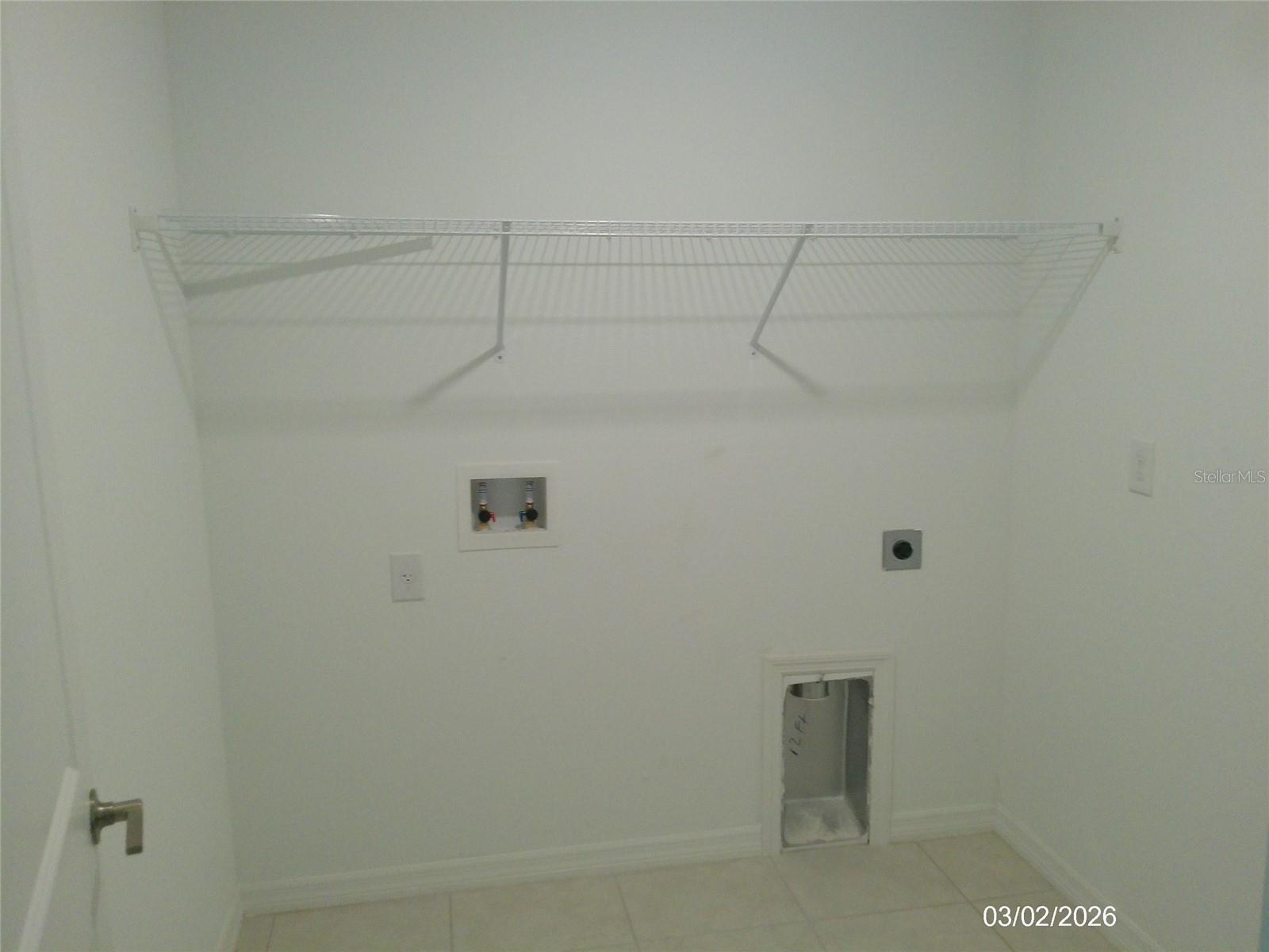 Image 21 of 25 For 1646 Red Loop