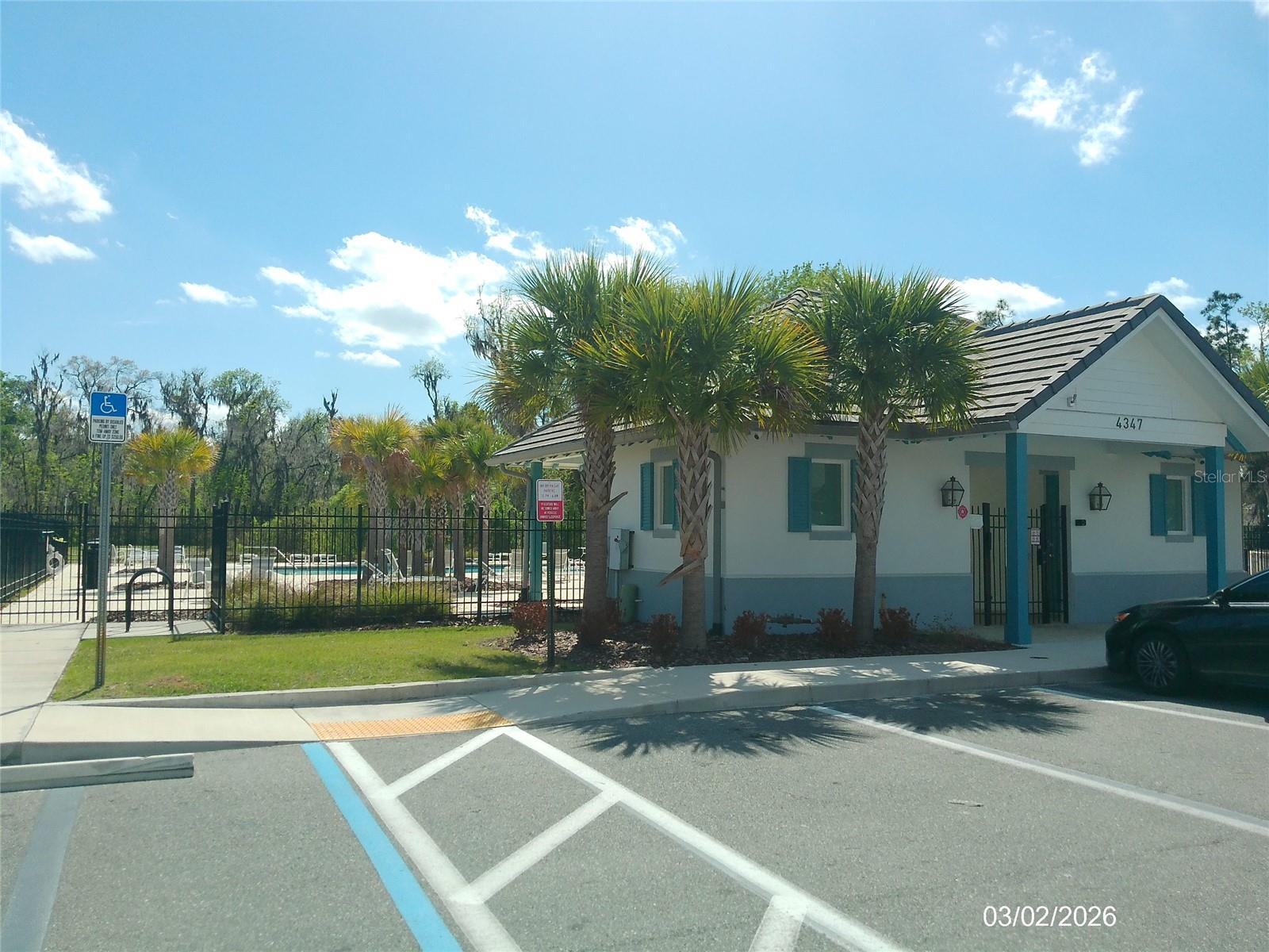 Image 24 of 25 For 1646 Red Loop