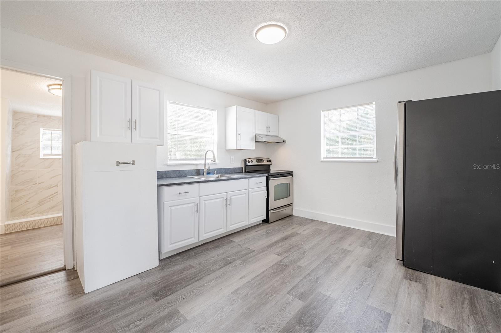 Image 14 of 26 For 1036 Missouri Avenue