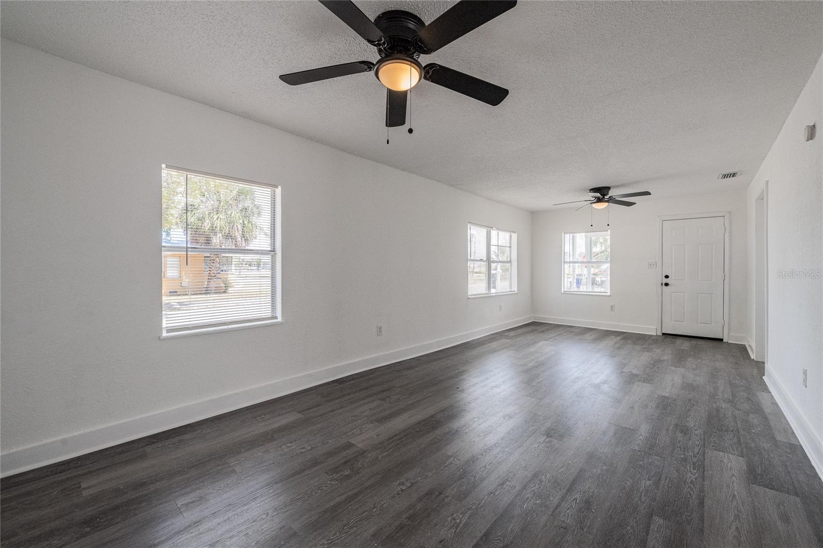 Image 6 of 26 For 1036 Missouri Avenue