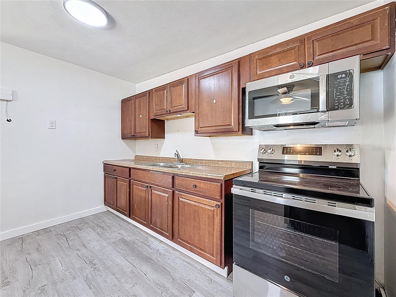 Image 5 of 46 For 319 Leta Street