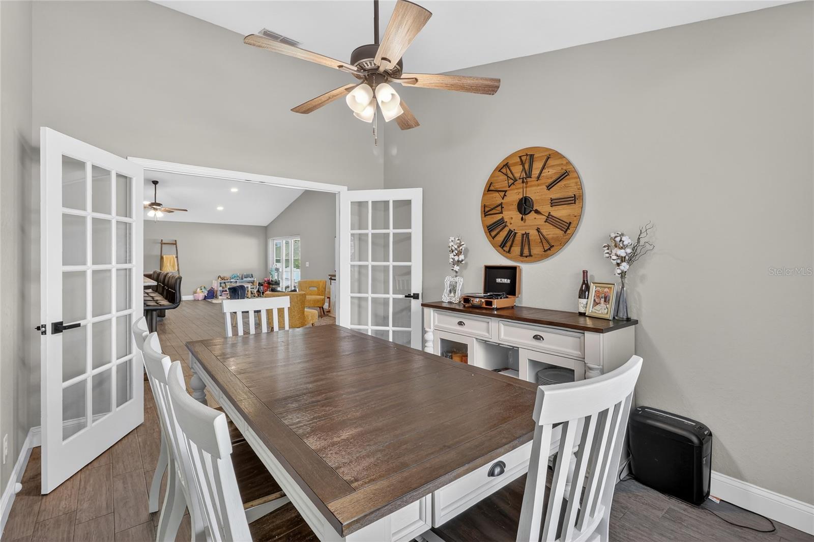 Image 21 of 56 For 143 Bentley Oaks Boulevard