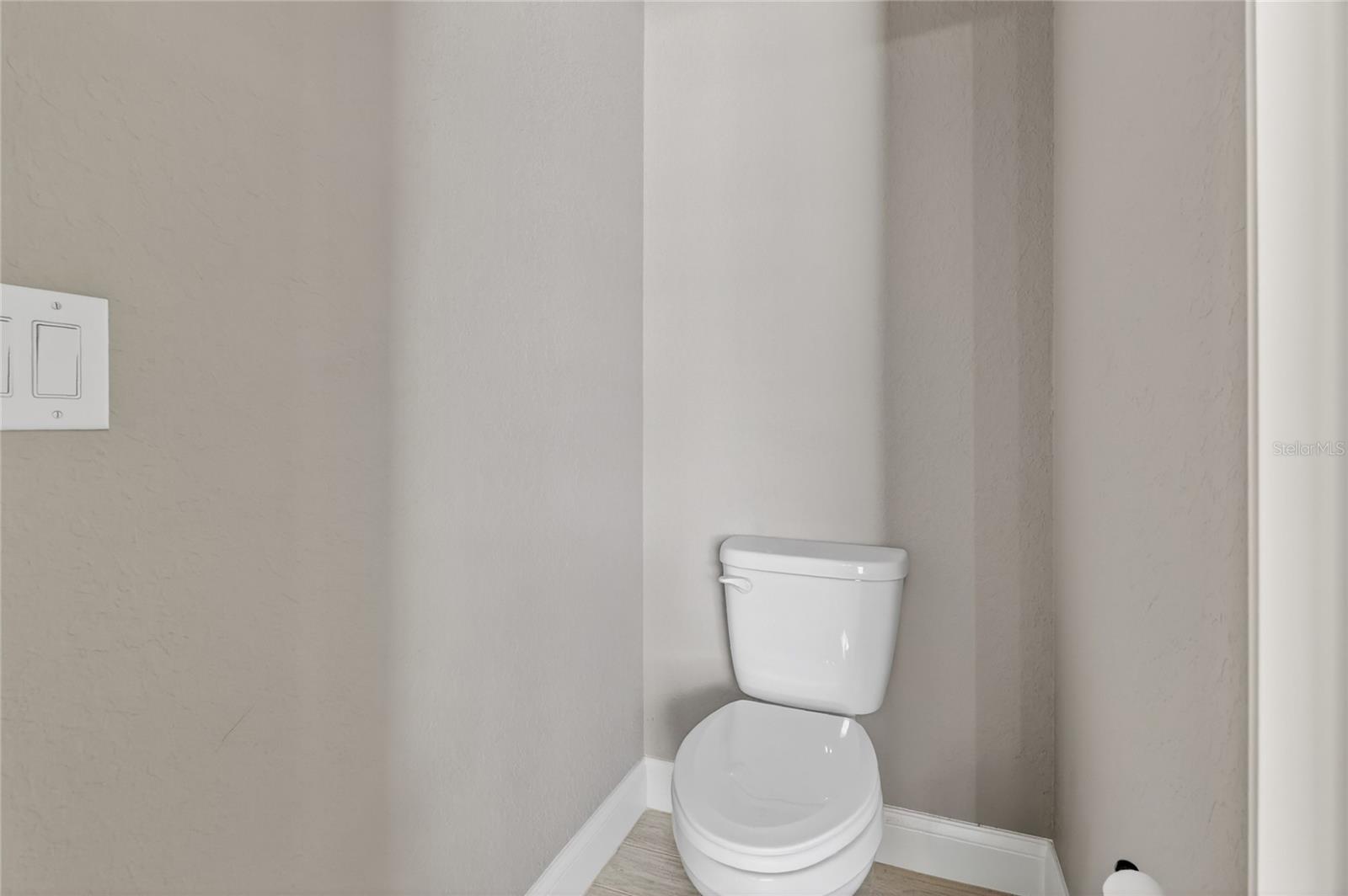 Image 33 of 56 For 143 Bentley Oaks Boulevard